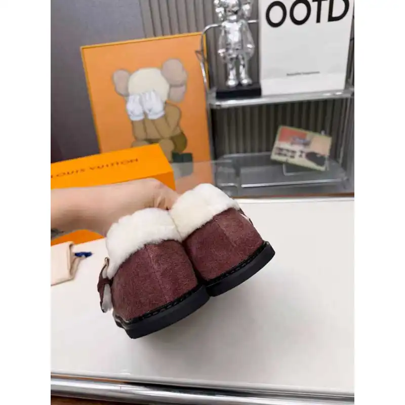 Louis Vuitton Shoes for Womens Louis Vuitton Slippers #A58620