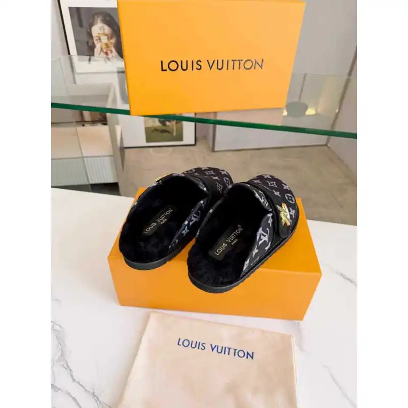 Louis Vuitton Shoes for Womens Louis Vuitton Slippers #A58623 Louis Vuitton Shoes for Womens Louis Vuitton Slippers #A58623