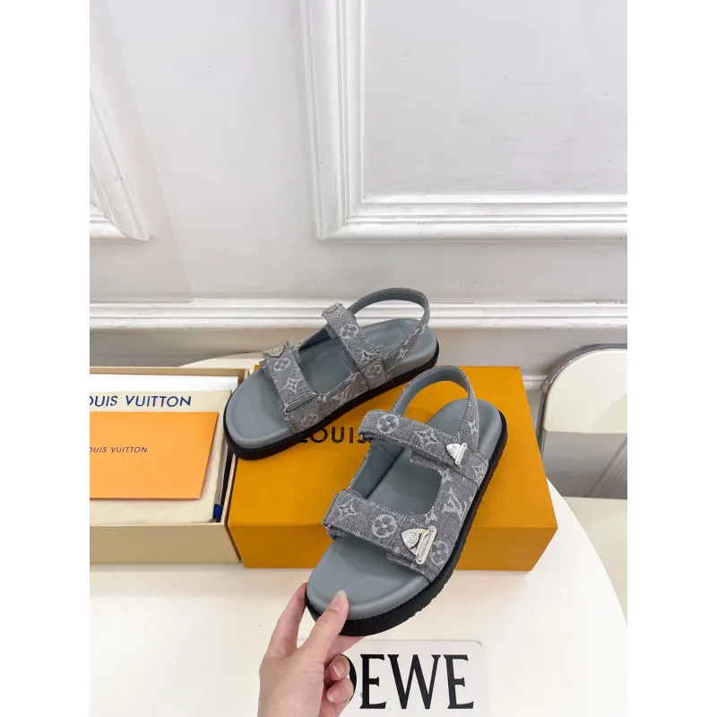 Louis Vuitton Shoes for Womens Louis Vuitton Sandals #A64312
