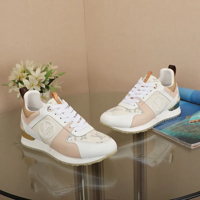 Louis Vuitton Shoes for Womens Louis Vuitton Sneakers #A37362