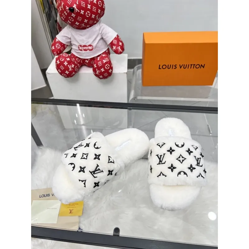 Louis Vuitton Shoes for Womens Louis Vuitton Slippers #A57886