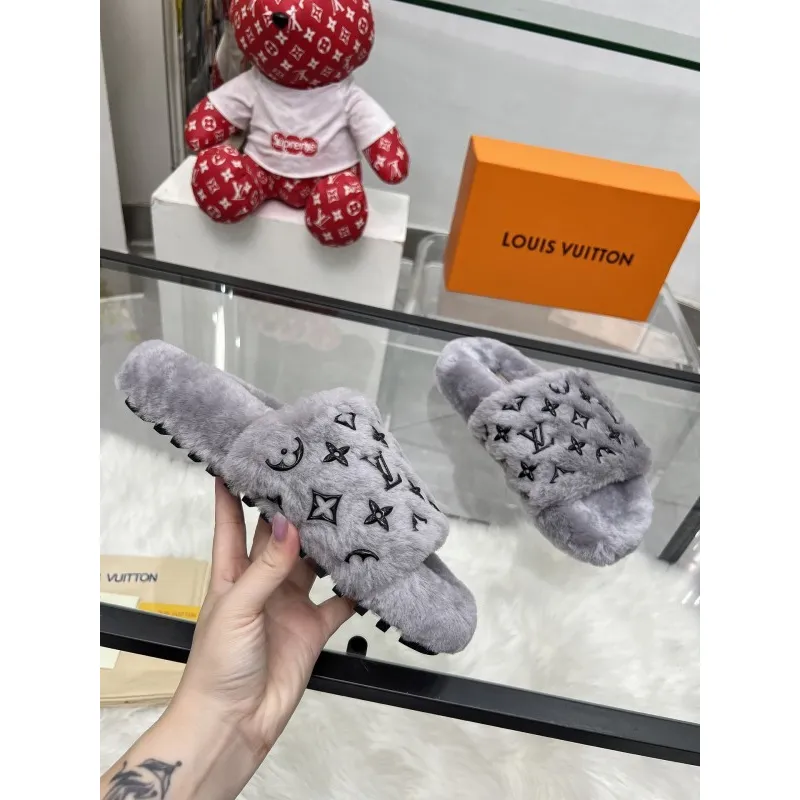 Louis Vuitton Shoes for Womens Louis Vuitton Slippers #A57894