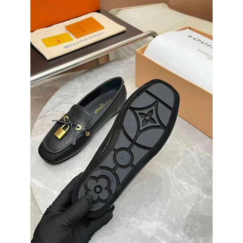 Louis Vuitton Shoes for Womens Louis Vuitton Sandals #A62069
