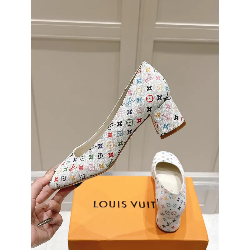 Louis Vuitton Shoes for Womens Louis Vuitton Pumps #A49570