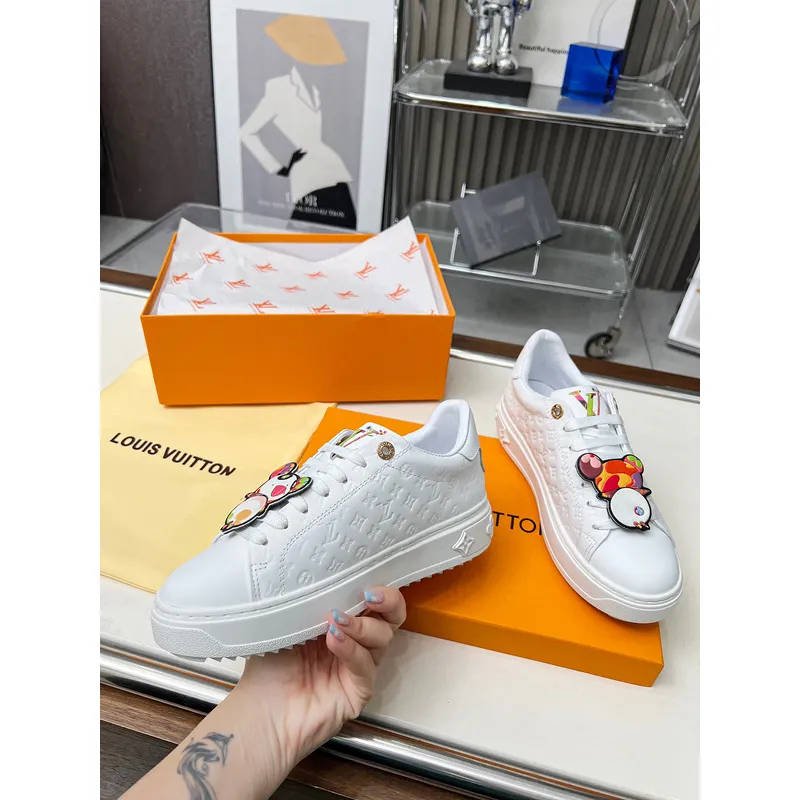 Louis Vuitton Shoes for Womens Louis Vuitton Sneakers #A50191