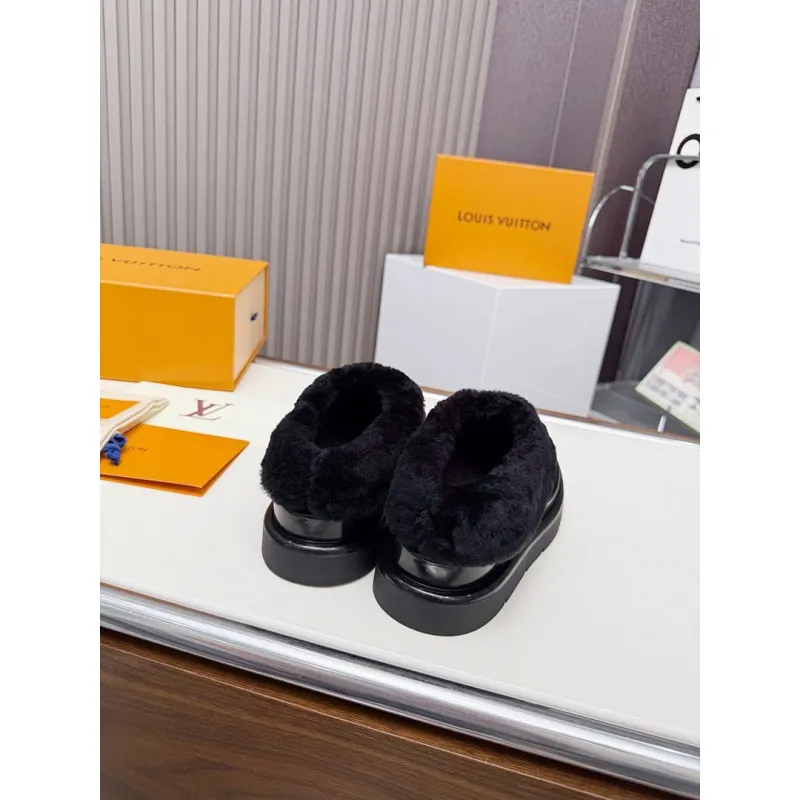 Louis Vuitton Shoes for Womens Louis Vuitton Sneakers #A59113