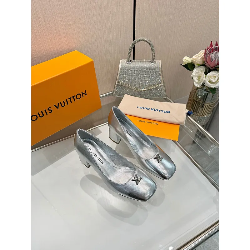 Louis Vuitton Shoes for Womens Louis Vuitton Pumps #A49586