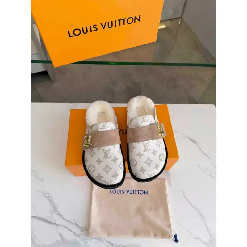 Louis Vuitton Shoes for Womens Louis Vuitton Slippers #A58624 Louis Vuitton Shoes for Womens Louis Vuitton Slippers #A58624