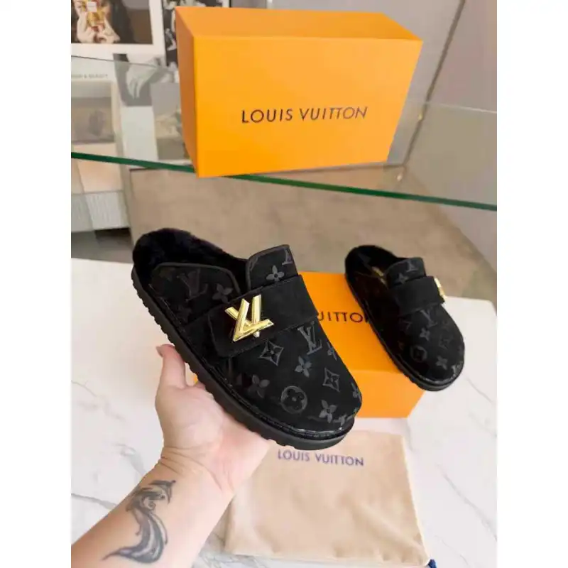 Louis Vuitton Shoes for Womens Louis Vuitton Slippers #A58625