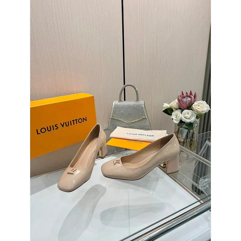 Louis Vuitton Shoes for Womens Louis Vuitton Pumps #A49586