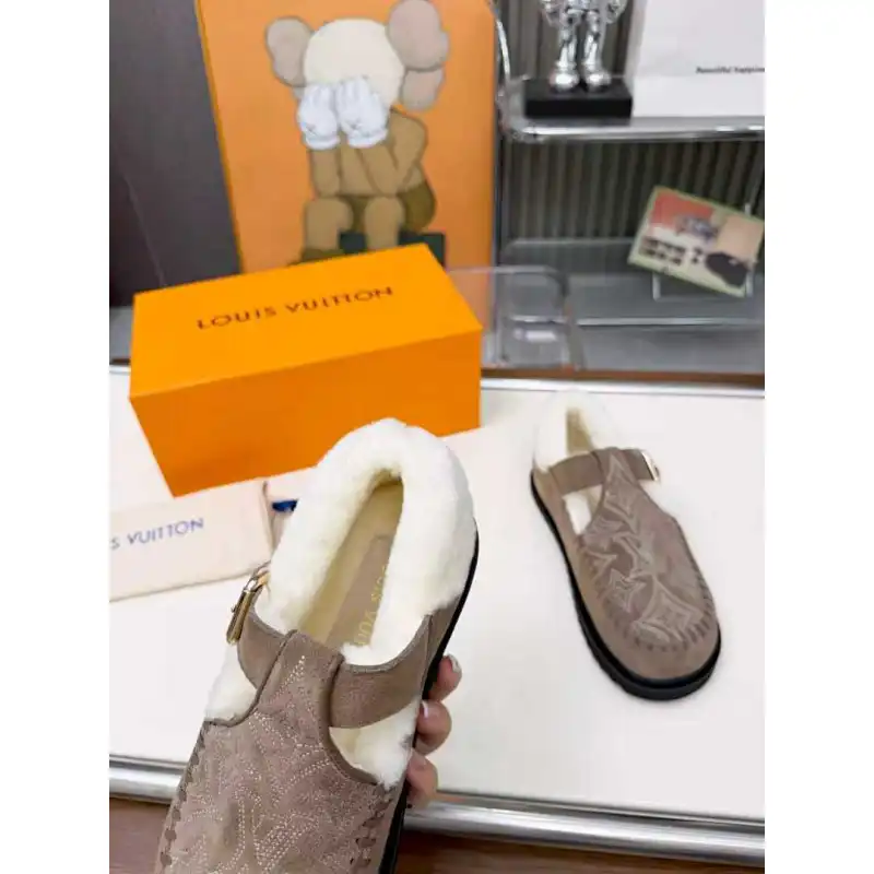 Louis Vuitton Shoes for Womens Louis Vuitton Slippers #A58619 Louis Vuitton Shoes for Womens Louis Vuitton Slippers #A58619