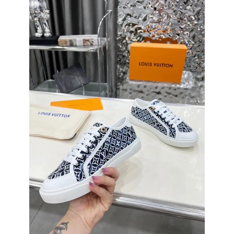 Louis Vuitton Shoes for Womens Louis Vuitton Sneakers #A53320