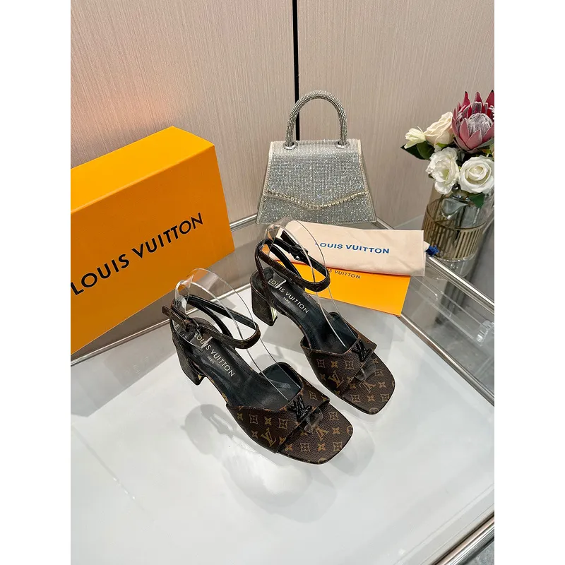 Louis Vuitton Shoes for Womens Louis Vuitton Pumps #A49588