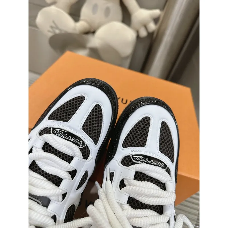 Louis Vuitton Shoes for Louis Vuitton Unisex Shoes #A30769