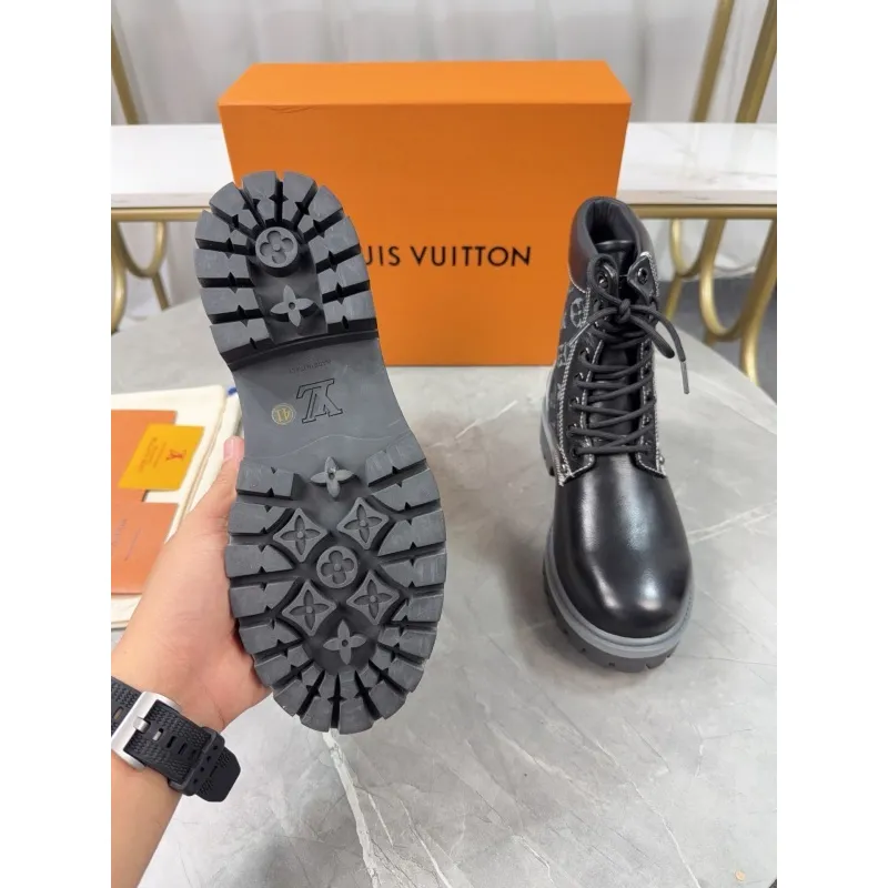 Louis Vuitton Shoes for Louis Vuitton Unisex Shoes #A57901