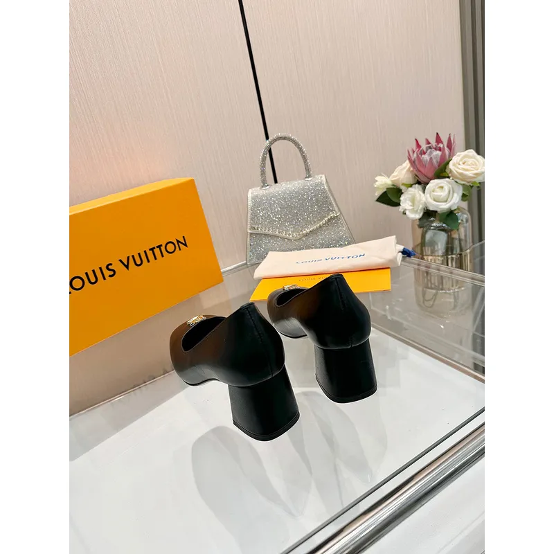 Louis Vuitton Shoes for Womens Louis Vuitton Pumps #A49586