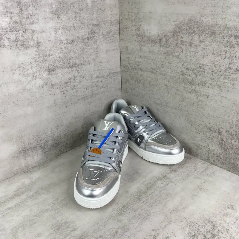 Louis Vuitton Shoes for Louis Vuitton Unisex Shoes #A62086