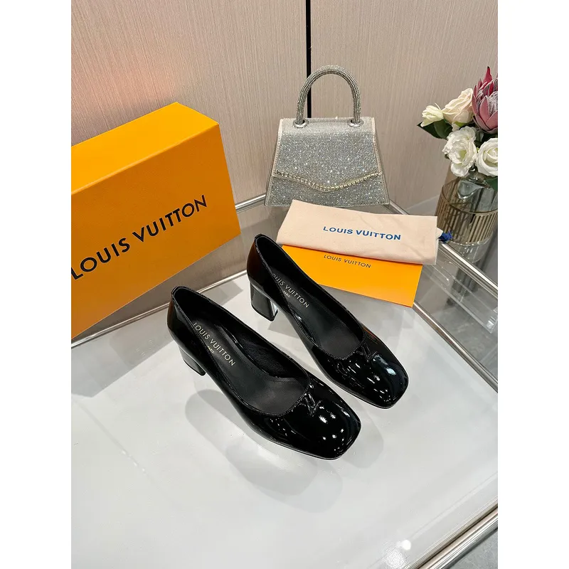 Louis Vuitton Shoes for Womens Louis Vuitton Pumps #A49586