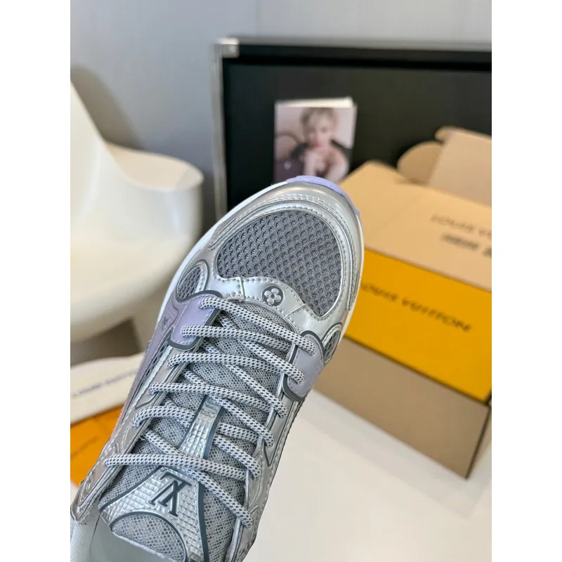 Louis Vuitton Shoes for Womens Louis Vuitton Sneakers #A49594