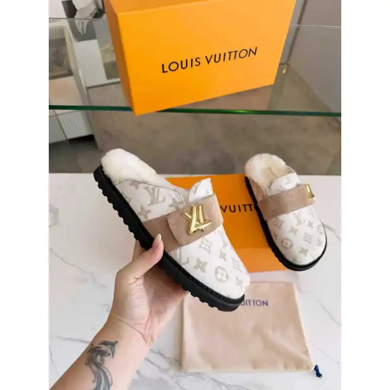 Louis Vuitton Shoes for Womens Louis Vuitton Slippers #A58624 Louis Vuitton Shoes for Womens Louis Vuitton Slippers #A58624
