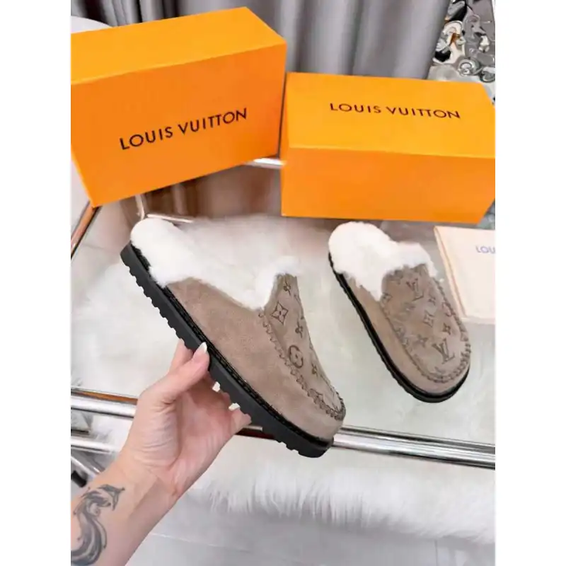Louis Vuitton Shoes for Womens Louis Vuitton Slippers #A58616