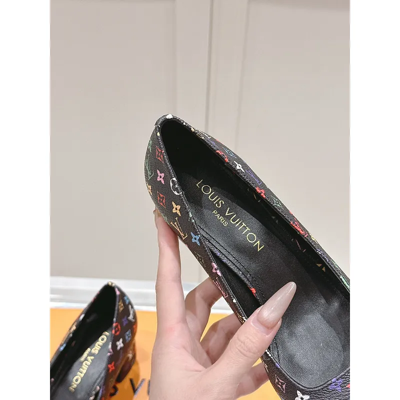 Louis Vuitton Shoes for Womens Louis Vuitton Pumps #A49570