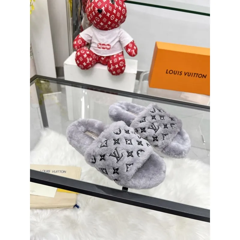 Louis Vuitton Shoes for Womens Louis Vuitton Slippers #A57894