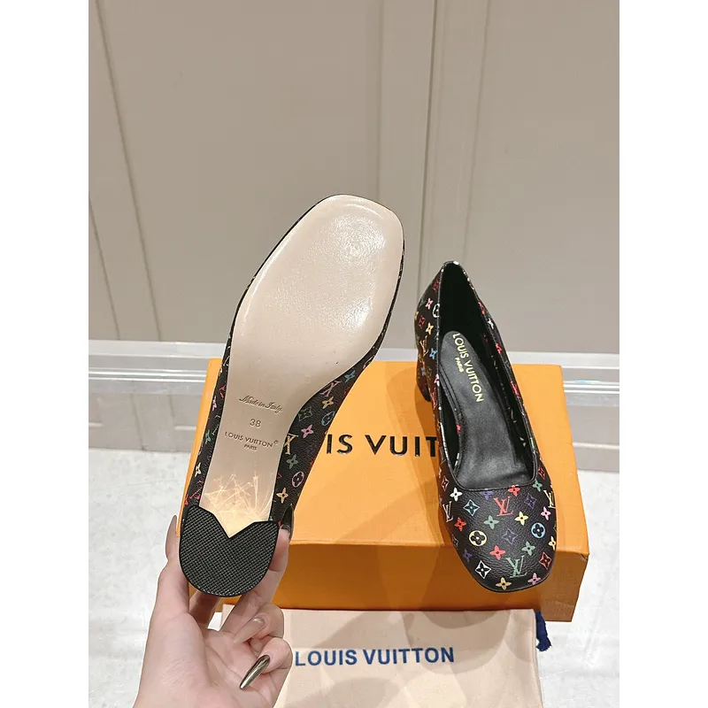Louis Vuitton Shoes for Womens Louis Vuitton Pumps #A49570