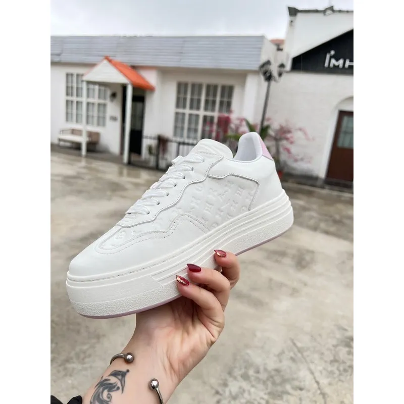 Louis Vuitton Shoes for Womens Louis Vuitton Sneakers #A33345