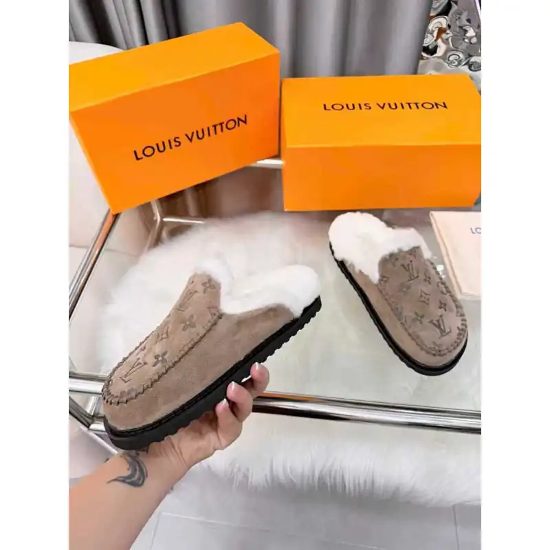 Louis Vuitton Shoes for Womens Louis Vuitton Slippers #A58616