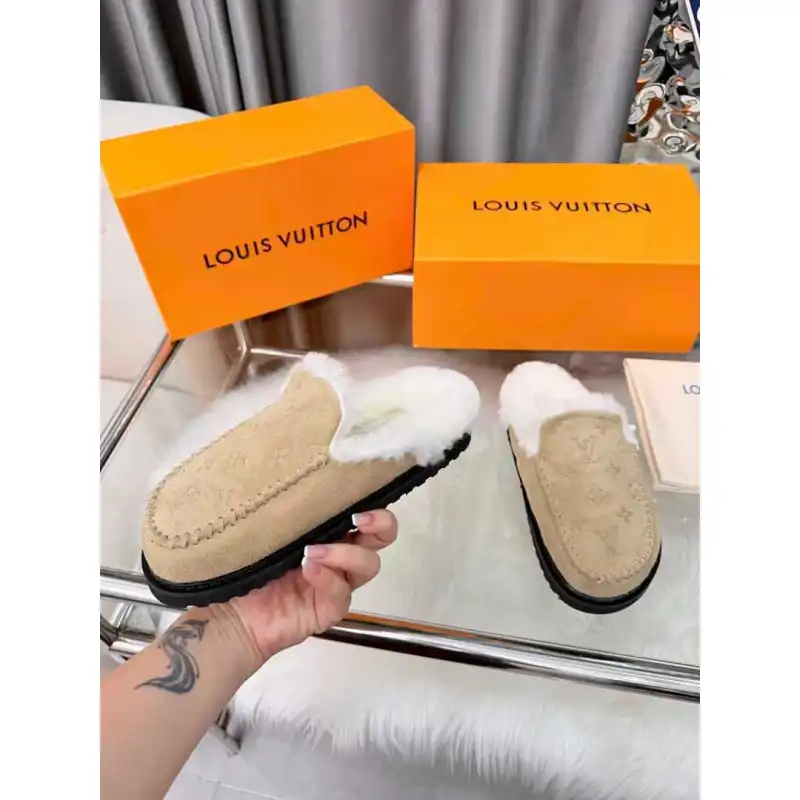 Louis Vuitton Shoes for Womens Louis Vuitton Slippers #A58618 Louis Vuitton Shoes for Womens Louis Vuitton Slippers #A58618