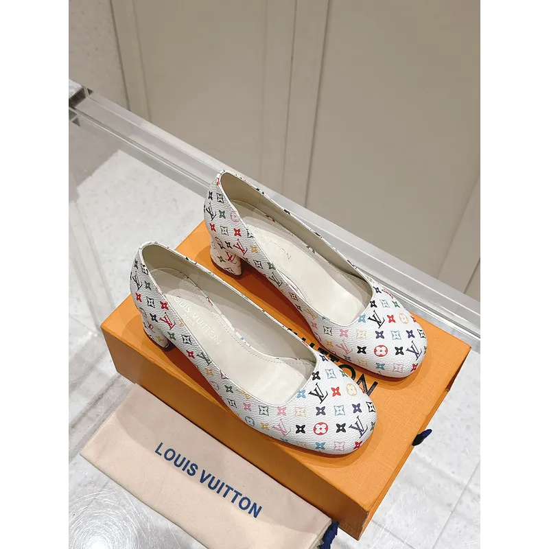 Louis Vuitton Shoes for Womens Louis Vuitton Pumps #A49570
