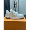 Louis Vuitton Shoes for Louis Vuitton Unisex Shoes #A62089