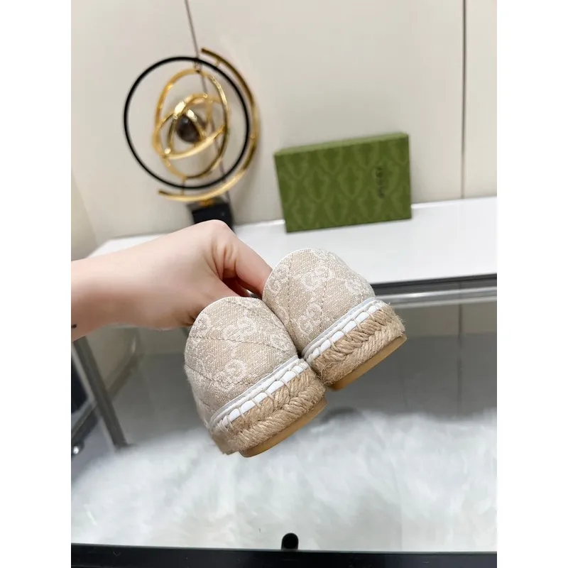 Gucci Shoes for Women Gucci Sneakers #A38152