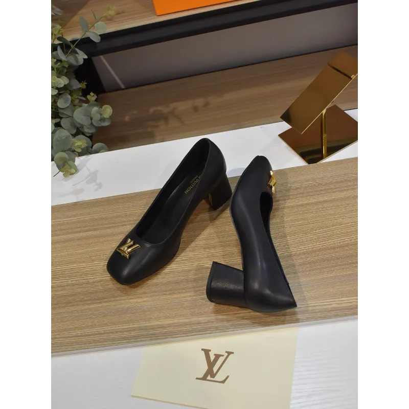 Louis Vuitton Shoes for Womens Louis Vuitton Pumps #A49748