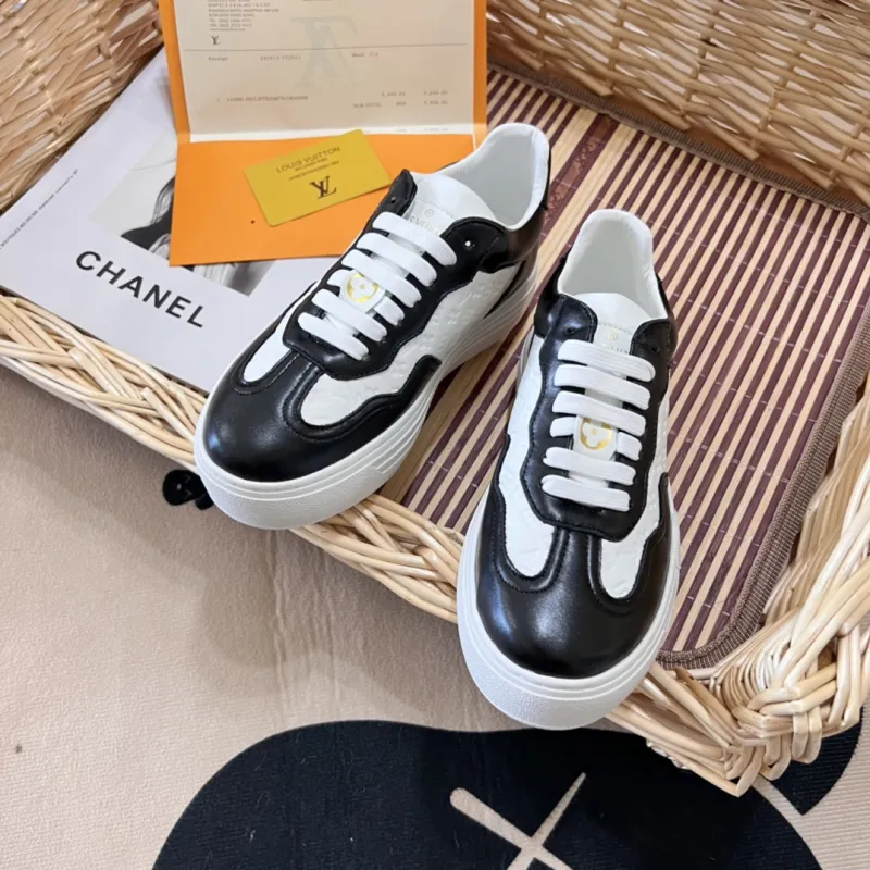 Louis Vuitton Shoes for Womens Louis Vuitton Sneakers #A37053