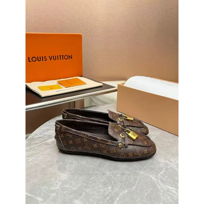 Louis Vuitton Shoes for Womens Louis Vuitton Sandals #A62070