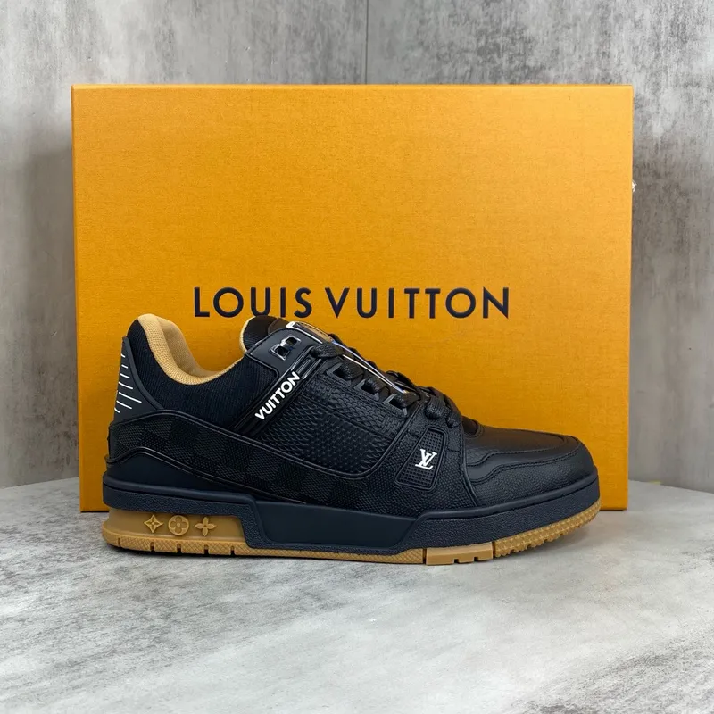 Louis Vuitton Black Leather Low Top Sneakers for Men and Women #A54332