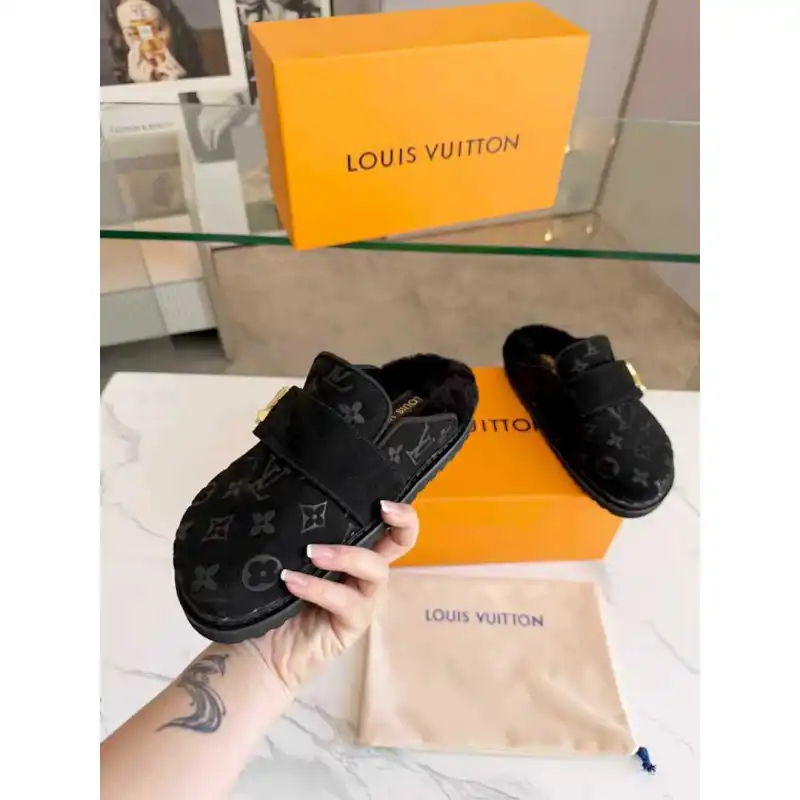 Louis Vuitton Shoes for Womens Louis Vuitton Slippers #A58625