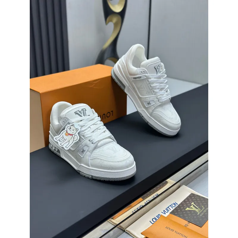 Louis Vuitton Shoes for Louis Vuitton Unisex Shoes #A62089