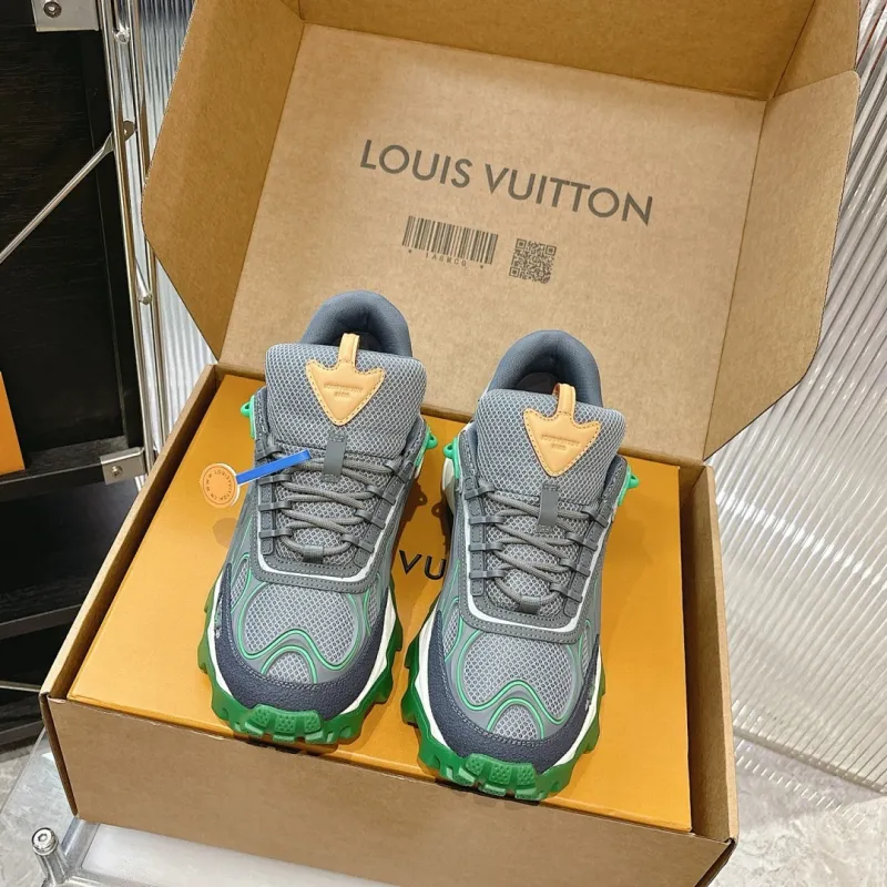 Louis Vuitton Shoes for Mens Louis Vuitton Sneakers #A62701