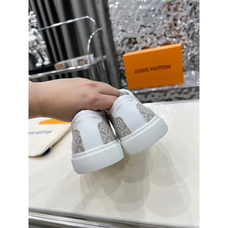 Louis Vuitton Shoes for Womens Louis Vuitton Sneakers #A53321