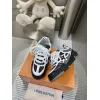 Louis Vuitton Shoes for Louis Vuitton Unisex Shoes #A30769