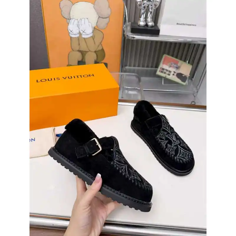 Louis Vuitton Shoes for Womens Louis Vuitton Slippers #A58621