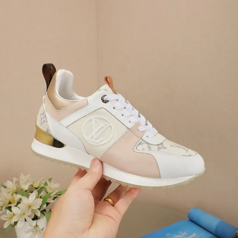 Louis Vuitton Shoes for Womens Louis Vuitton Sneakers #A37362