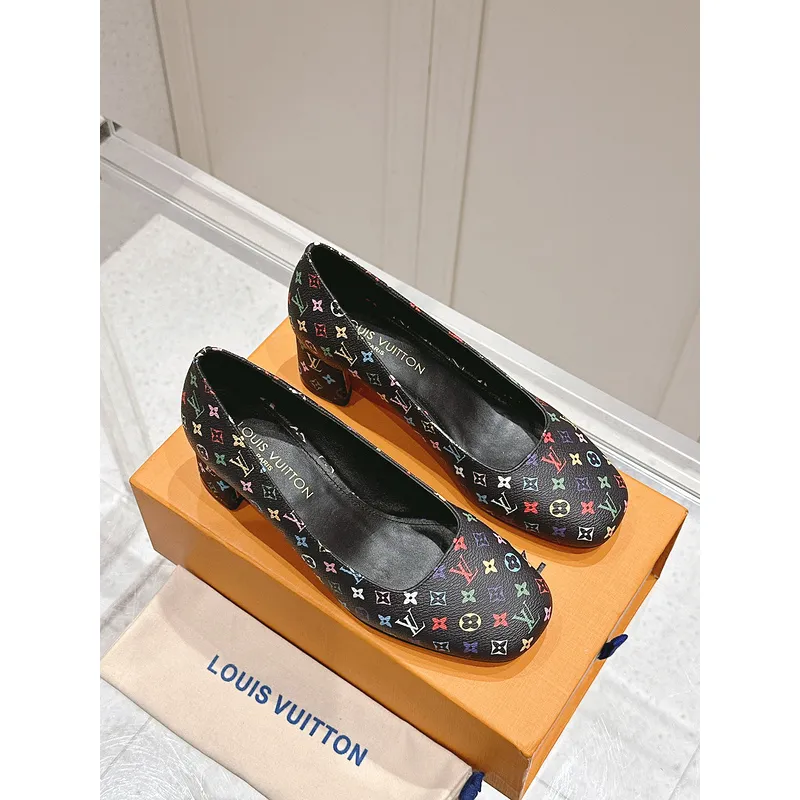 Louis Vuitton Shoes for Womens Louis Vuitton Pumps #A49570