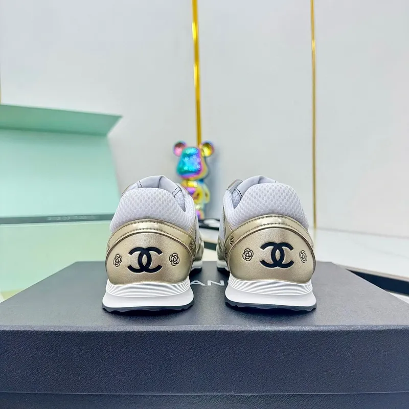 Chanel shoes for Womens Chanel Sneakers Les nouvelles cornes dargent de Chanel #A53236