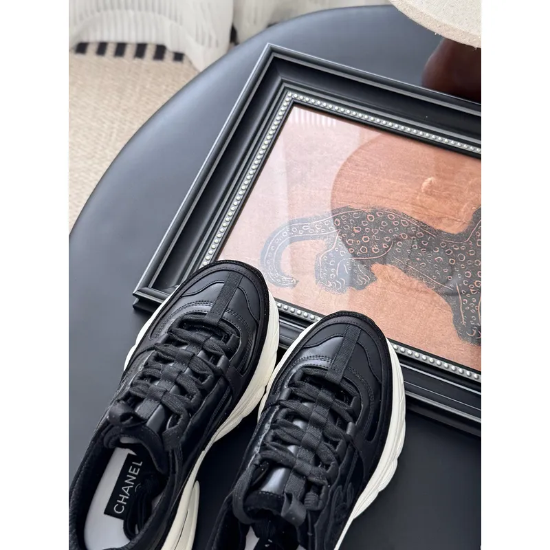 Chanel shoes for Womens Chanel Sneakers Trainers - Calfskin & suede calfskin #A54186