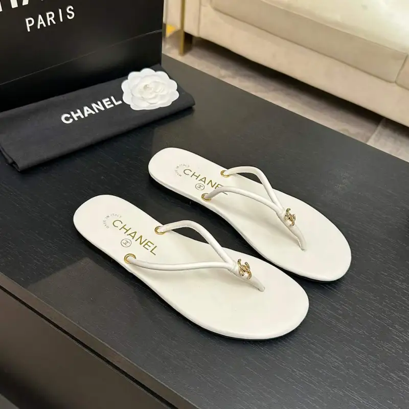 Chanel shoes for Womens Chanel slippers #A63914