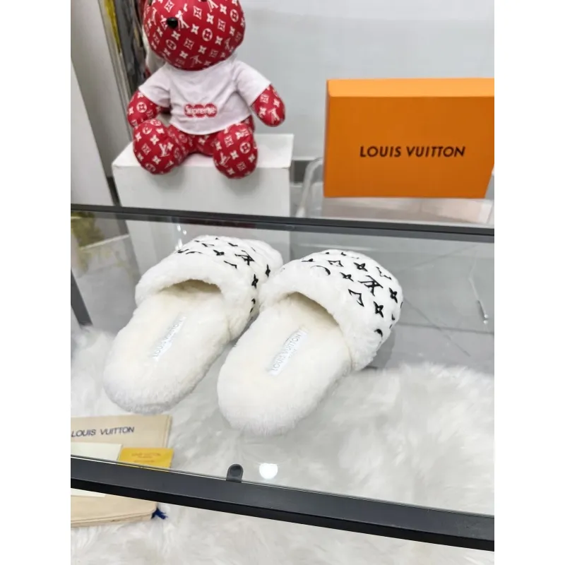 Louis Vuitton Shoes for Womens Louis Vuitton Slippers #A57886